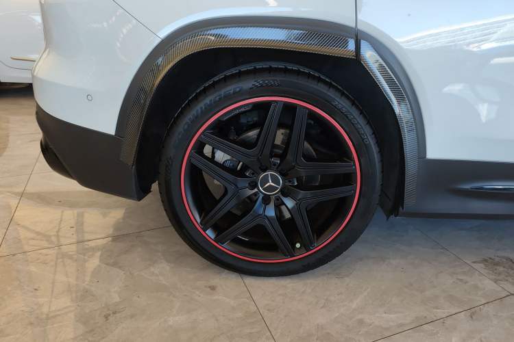 Used Mercedes-Benz GLB AMG 2022 AMG GLB 35 4MATIC Right Rear Wheel Hub