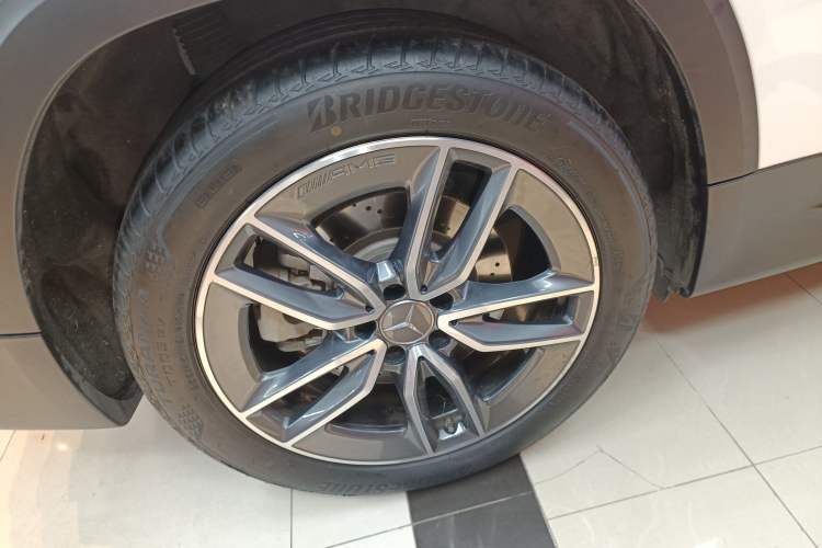 Used Mercedes-Benz GLB AMG 2022 AMG GLB 35 4MATIC Right Rear Wheel Hub