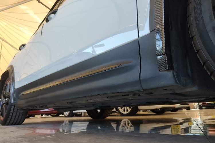 Used Mercedes-Benz GLB AMG 2022 AMG GLB 35 4MATIC Right Side Sill