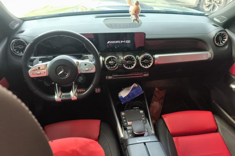 Used Mercedes-Benz GLB AMG 2023 AMG GLB 35 4MATIC Center Console