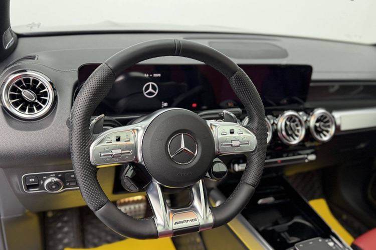 Used Mercedes-Benz GLB AMG 2023 AMG GLB 35 4MATIC Interior 2