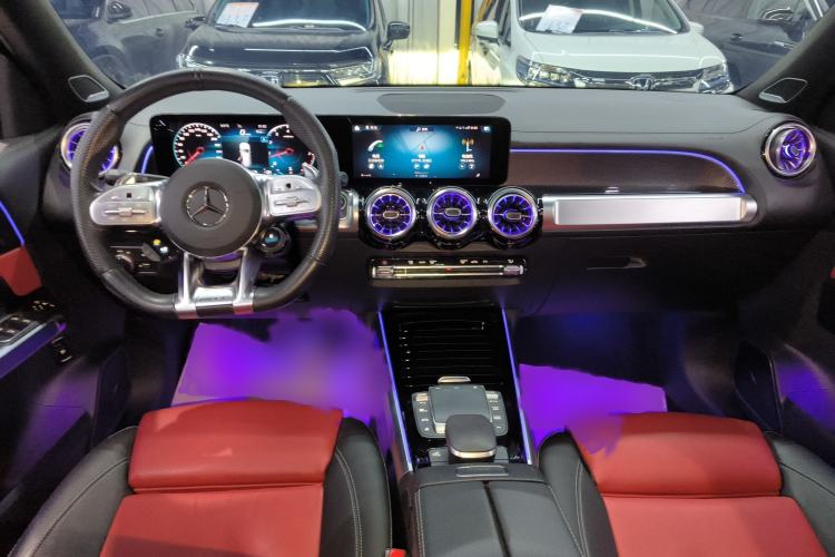 Used Mercedes-Benz GLB AMG 2023 AMG GLB 35 4MATIC Interior 2