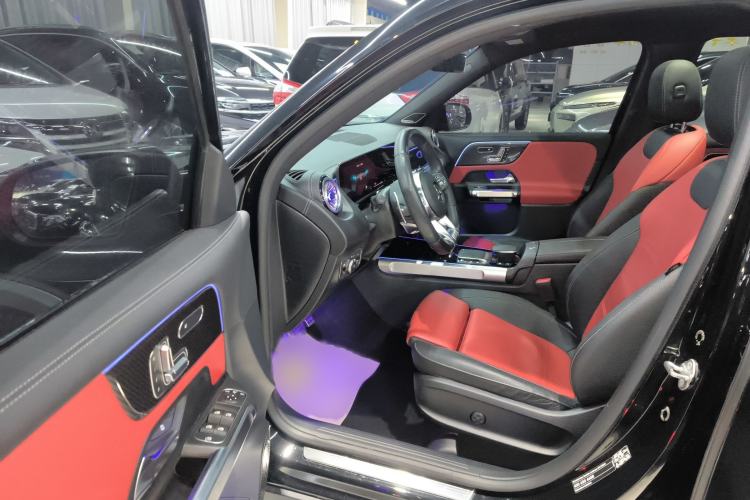Used Mercedes-Benz GLB AMG 2023 AMG GLB 35 4MATIC Interior 3