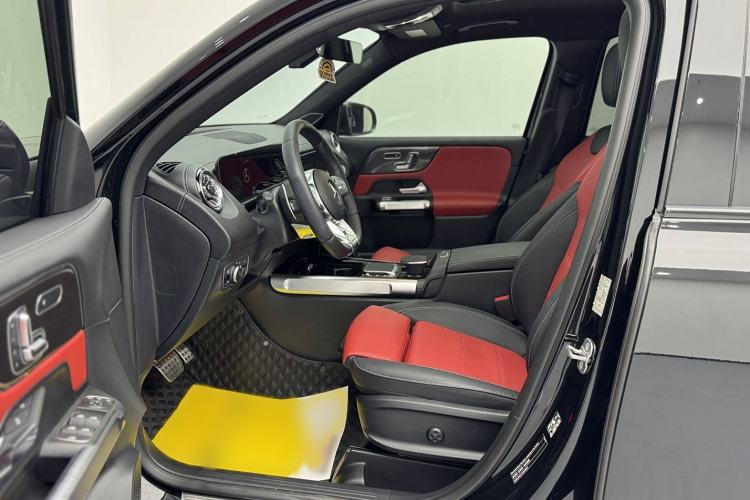 Used Mercedes-Benz GLB AMG 2023 AMG GLB 35 4MATIC Interior 4