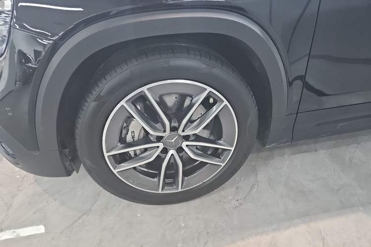 Used Mercedes-Benz GLB AMG 2023 AMG GLB 35 4MATIC Left Front Wheel Hub