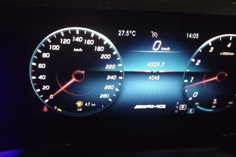 Used Mercedes-Benz GLB AMG 2023 AMG GLB 35 4MATIC Odometer Close Up