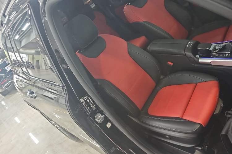 Used Mercedes-Benz GLB AMG 2023 AMG GLB 35 4MATIC Right Front Seat