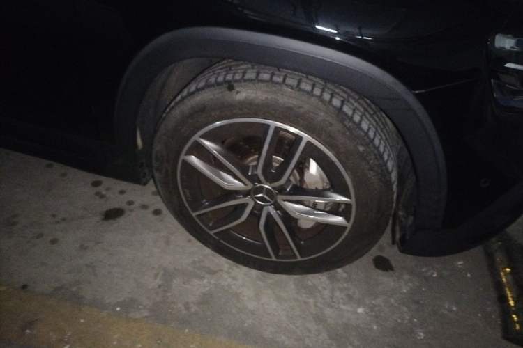 Used Mercedes-Benz GLB AMG 2023 AMG GLB 35 4MATIC Right Front Wheel Hub