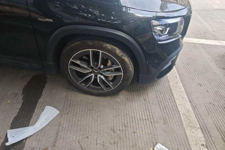 Used Mercedes-Benz GLB AMG 2023 AMG GLB 35 4MATIC Right Front Wheel Hub