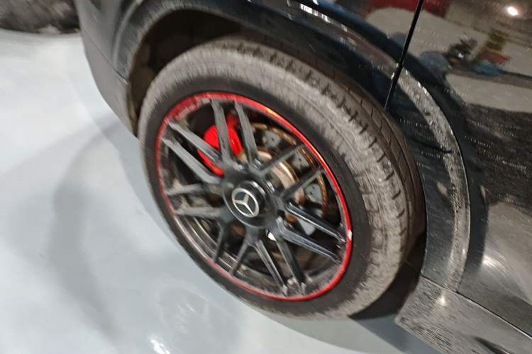 Used Mercedes-Benz GLB AMG 2023 AMG GLB 35 4MATIC Right Rear Wheel Hub