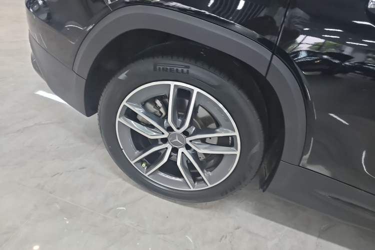 Used Mercedes-Benz GLB AMG 2023 AMG GLB 35 4MATIC Right Rear Wheel Hub