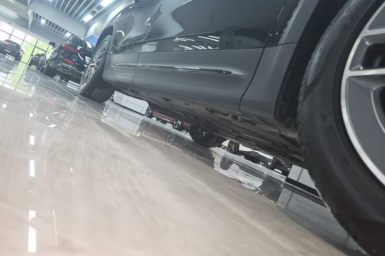 Used Mercedes-Benz GLB AMG 2023 AMG GLB 35 4MATIC Right Side Sill