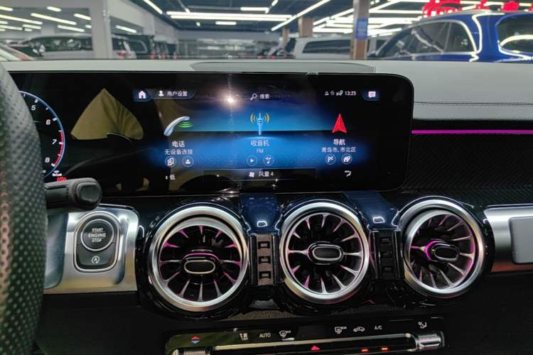 Used Mercedes-Benz GLB AMG 2023 AMG GLB 35 4MATIC Audio And AC Panel