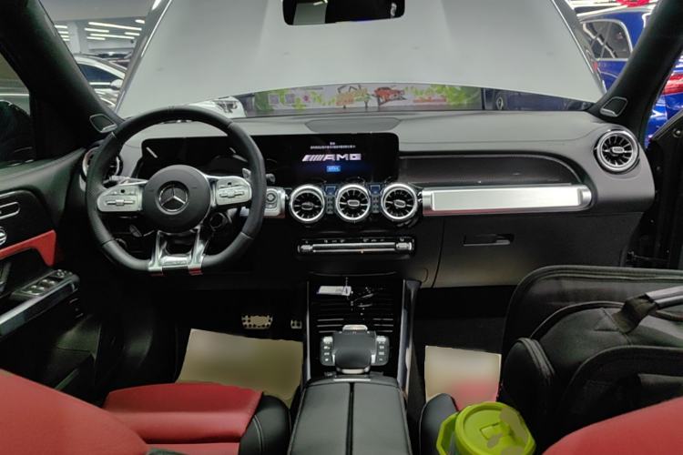 Used Mercedes-Benz GLB AMG 2023 AMG GLB 35 4MATIC Center Console