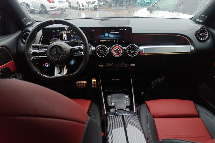 Used Mercedes-Benz GLB AMG 2023 AMG GLB 35 4MATIC Interior 2