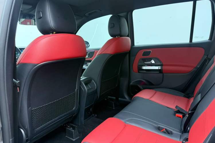 Used Mercedes-Benz GLB AMG 2023 AMG GLB 35 4MATIC Interior 3