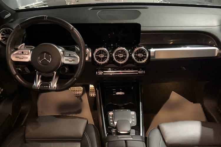 Used Mercedes-Benz GLB AMG 2023 AMG GLB 35 4MATIC Interior 3