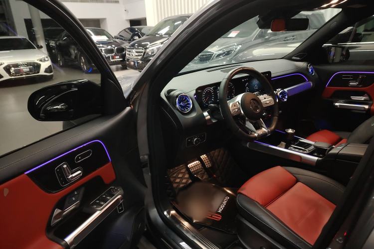 Used Mercedes-Benz GLB AMG 2023 AMG GLB 35 4MATIC Interior 3