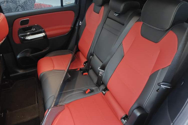 Used Mercedes-Benz GLB AMG 2023 AMG GLB 35 4MATIC Interior 4