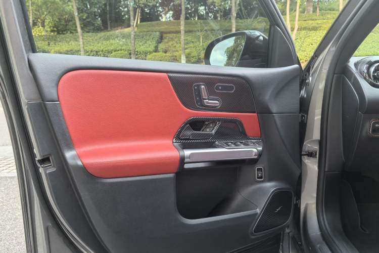Used Mercedes-Benz GLB AMG 2023 AMG GLB 35 4MATIC Interior 4