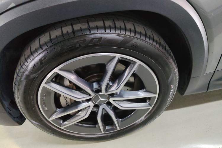 Used Mercedes-Benz GLB AMG 2023 AMG GLB 35 4MATIC Left Front Wheel Hub