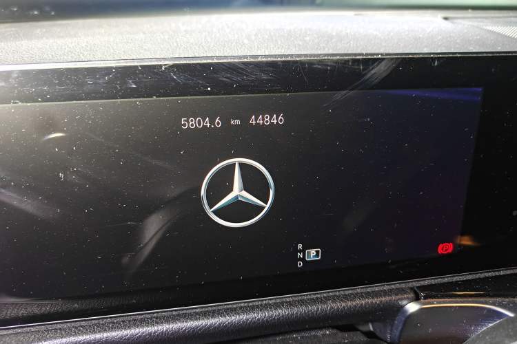 Used Mercedes-Benz GLB AMG 2023 AMG GLB 35 4MATIC Odometer Close Up