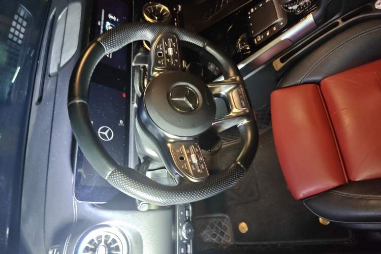 Used Mercedes-Benz GLB AMG 2023 AMG GLB 35 4MATIC Steering Wheel