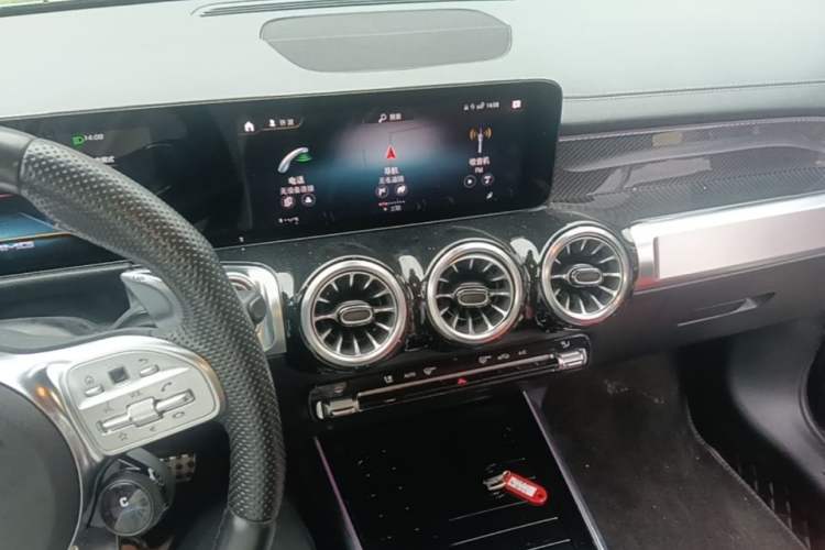 Used Mercedes-Benz GLB AMG 2023 AMG GLB 35 4MATIC Audio And AC Panel