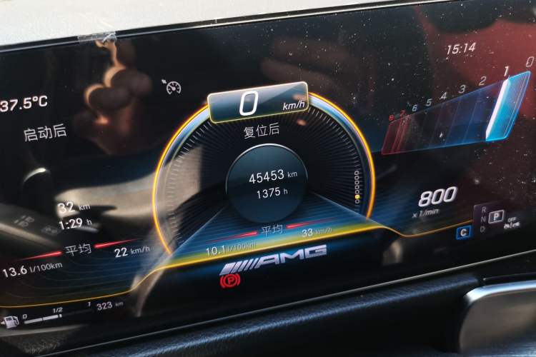 Used Mercedes-Benz GLB AMG 2023 AMG GLB 35 4MATIC Odometer Close Up