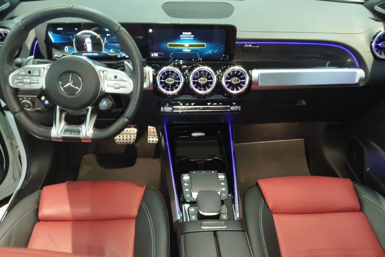 Used Mercedes-Benz GLB AMG 2023 AMG GLB 35 4MATIC Center Console