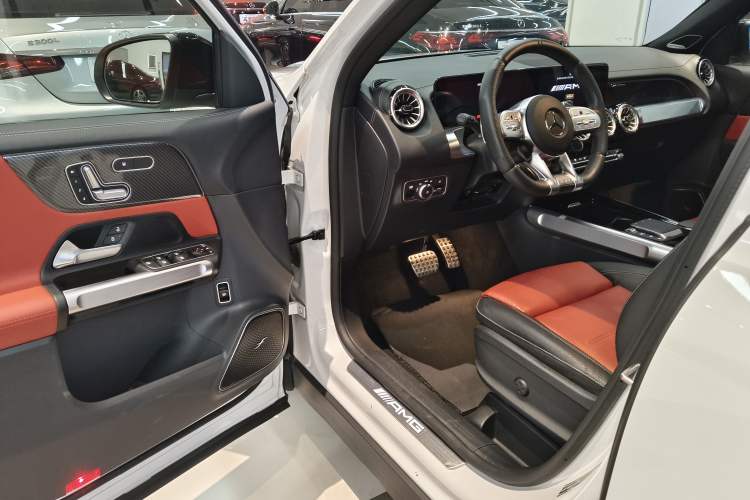 Used Mercedes-Benz GLB AMG 2023 AMG GLB 35 4MATIC Driver Seat