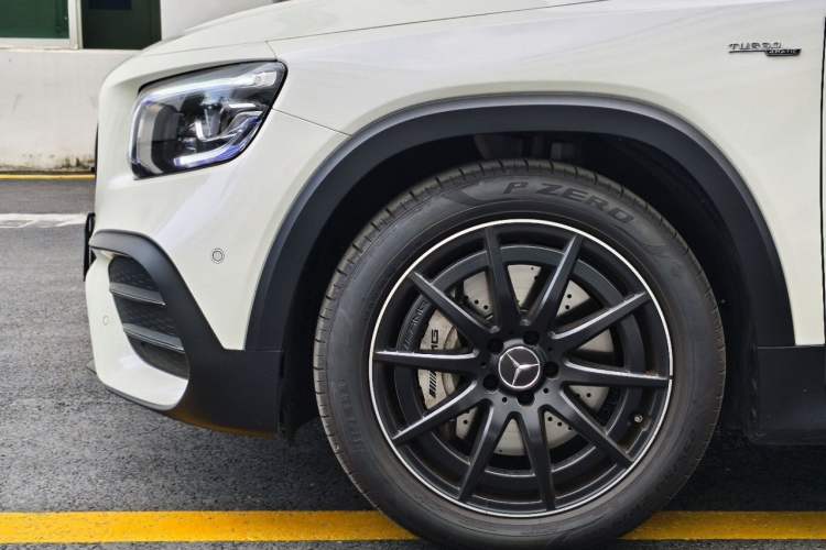 Used Mercedes-Benz GLB AMG 2023 AMG GLB 35 4MATIC Exterior 7