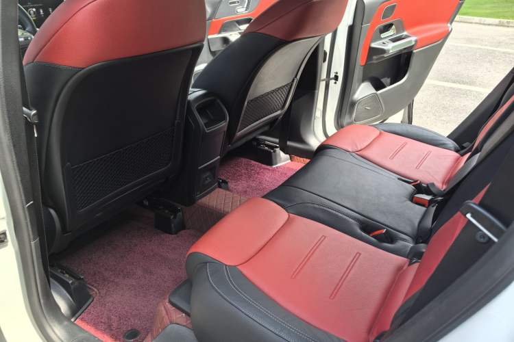 Used Mercedes-Benz GLB AMG 2023 AMG GLB 35 4MATIC Interior 3