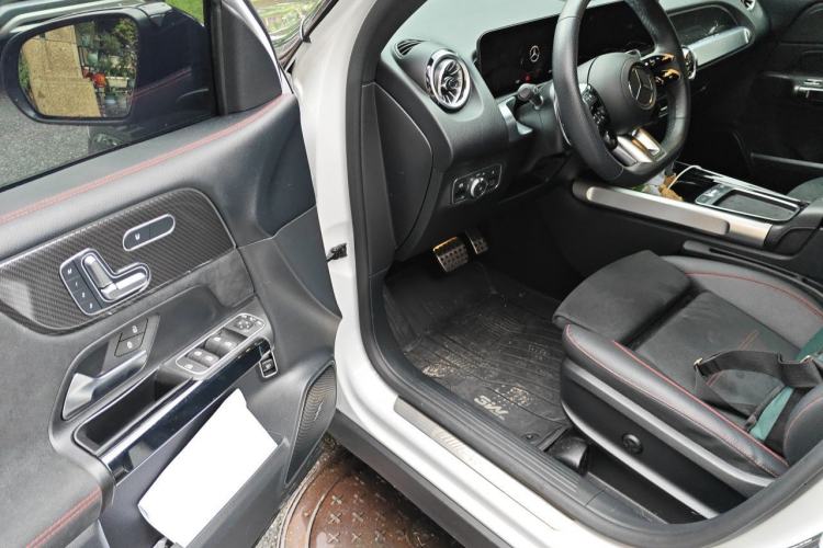 Used Mercedes-Benz GLB AMG 2024 AMG GLB 35 4MATIC Driver Seat