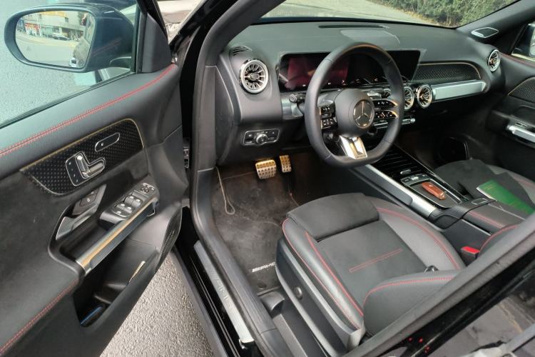 Used Mercedes-Benz GLB AMG 2024 AMG GLB 35 4MATIC Driver Seat