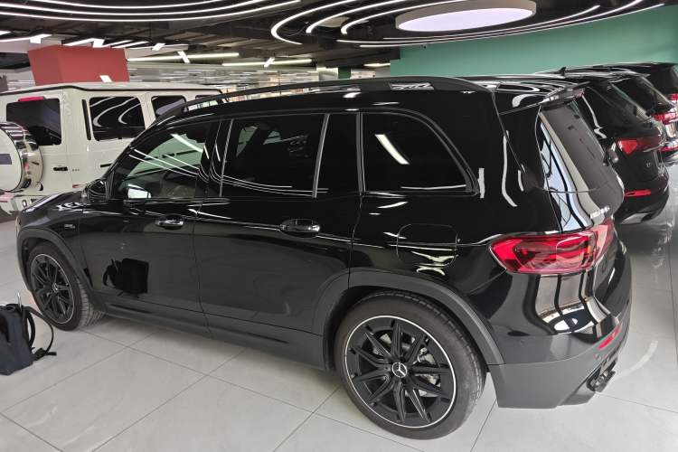 Used Mercedes-Benz GLB AMG 2024 AMG GLB 35 4MATIC Exterior 3