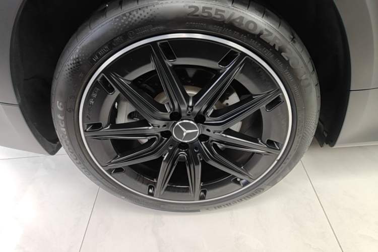 Used Mercedes-Benz GLB AMG 2024 AMG GLB 35 4MATIC Exterior 5
