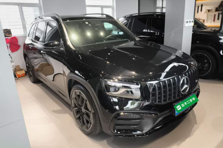 Used Mercedes-Benz GLB AMG 2024 AMG GLB 35 4MATIC Front Right 45 Deg