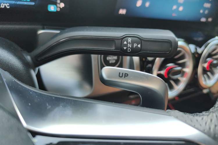 Used Mercedes-Benz GLB AMG 2024 AMG GLB 35 4MATIC Gear Lever
