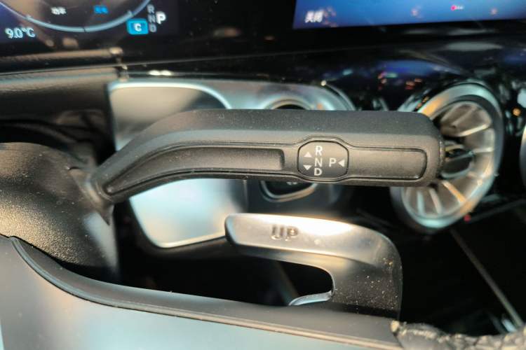 Used Mercedes-Benz GLB AMG 2024 AMG GLB 35 4MATIC Gear Lever