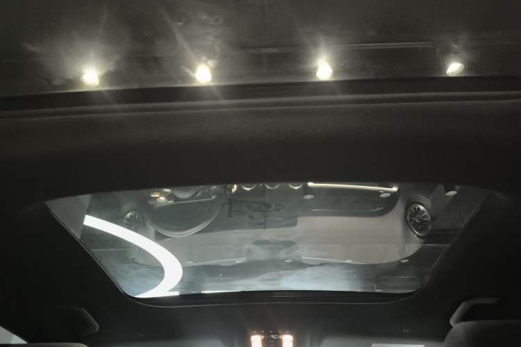Used Mercedes-Benz GLB AMG 2024 AMG GLB 35 4MATIC Headliner
