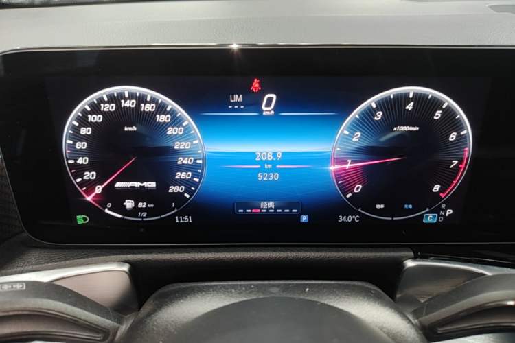Used Mercedes-Benz GLB AMG 2024 AMG GLB 35 4MATIC Instrument Cluster
