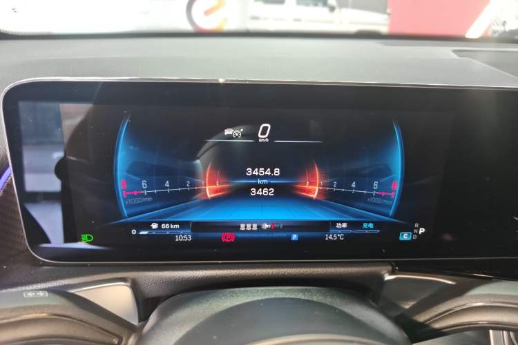 Used Mercedes-Benz GLB AMG 2024 AMG GLB 35 4MATIC Instrument Cluster
