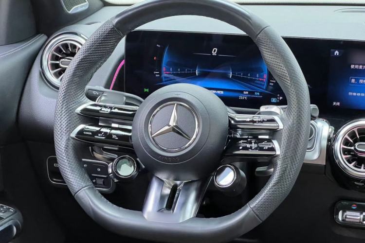 Used Mercedes-Benz GLB AMG 2024 AMG GLB 35 4MATIC Interior 14