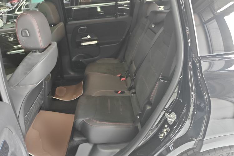 Used Mercedes-Benz GLB AMG 2024 AMG GLB 35 4MATIC Interior 4