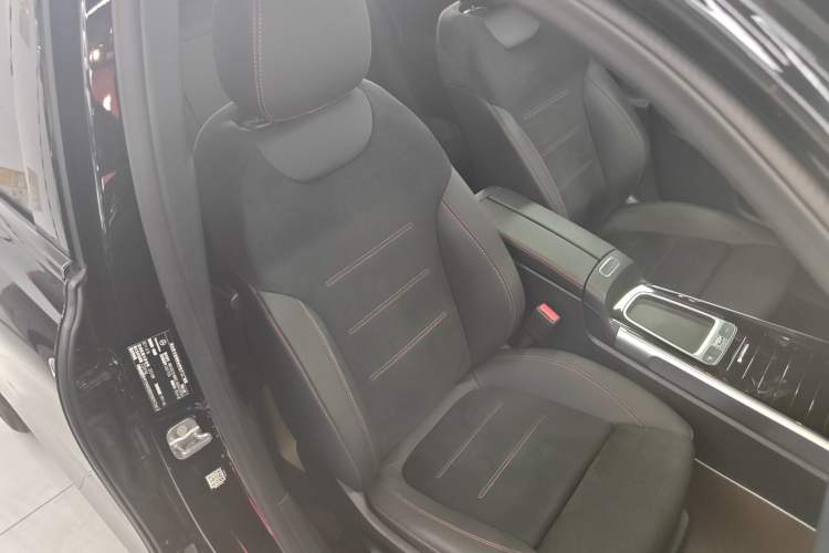 Used Mercedes-Benz GLB AMG 2024 AMG GLB 35 4MATIC Right Front Seat