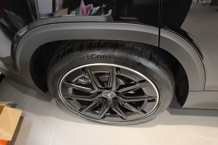 Used Mercedes-Benz GLB AMG 2024 AMG GLB 35 4MATIC Right Rear Wheel Hub