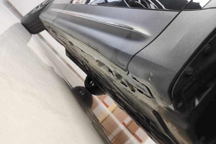 Used Mercedes-Benz GLB AMG 2024 AMG GLB 35 4MATIC Right Side Sill