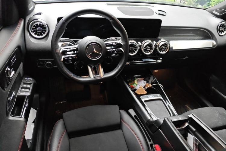 Used Mercedes-Benz GLB AMG 2024 AMG GLB 35 4MATIC Steering Wheel
