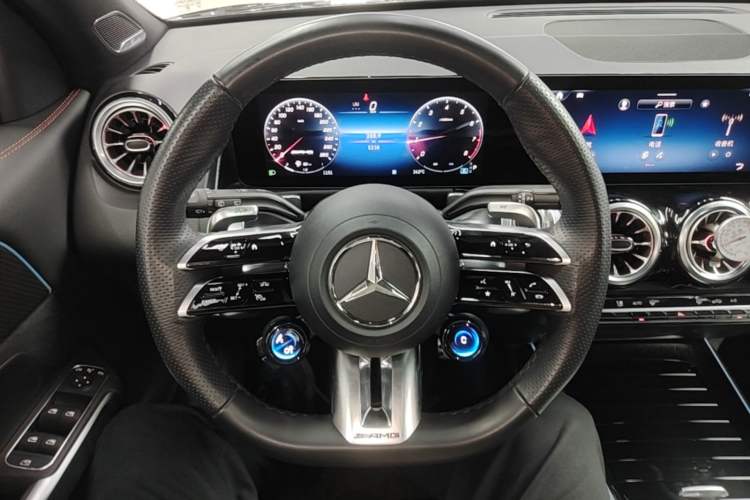 Used Mercedes-Benz GLB AMG 2024 AMG GLB 35 4MATIC Steering Wheel
